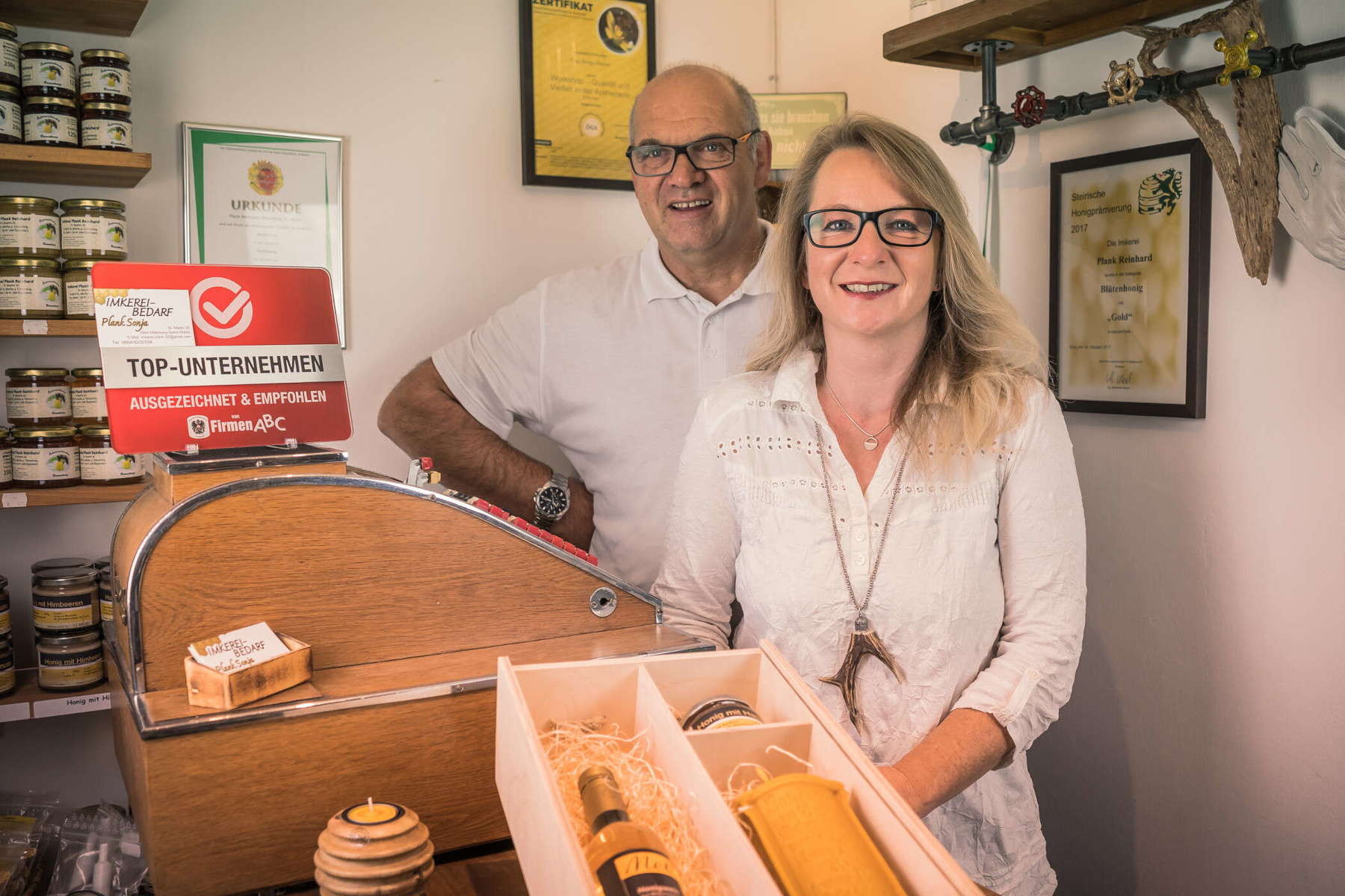 Reinhard und Sonja Plank von Imkereibedarf Sonja Plank